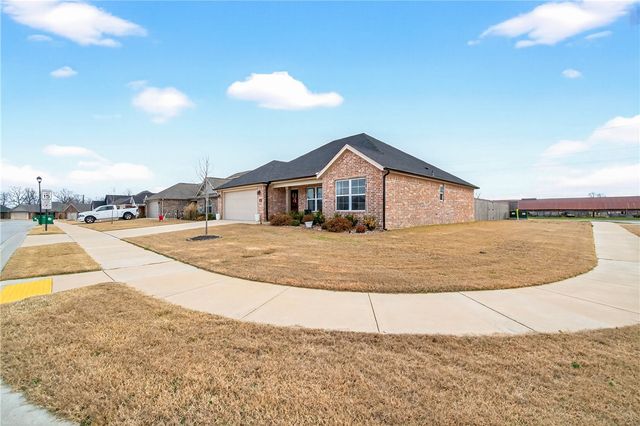 603 Woodplains Avenue, Tontitown, AR 72762