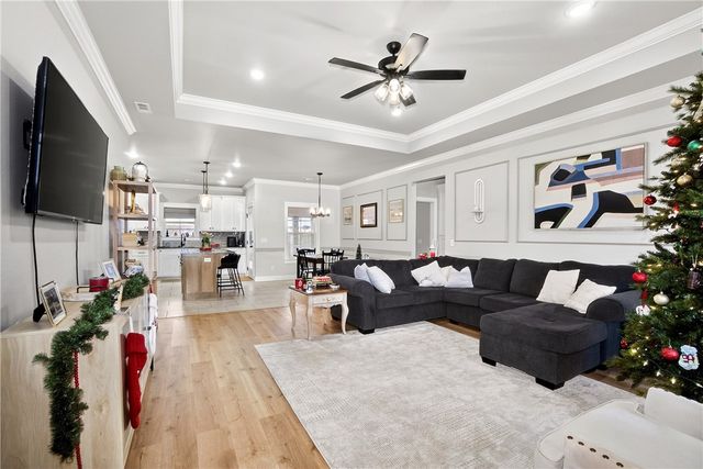 603 Woodplains Avenue, Tontitown, AR 72762