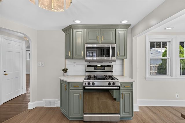 122 Dewey Avenue, Pawtucket, RI 02861