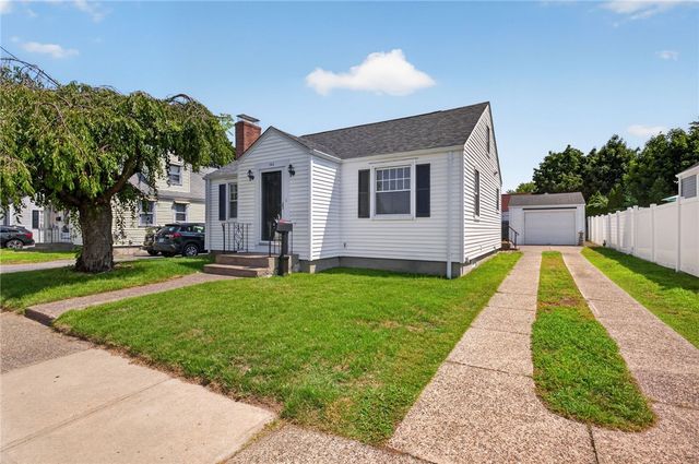 122 Dewey Avenue, Pawtucket, RI 02861