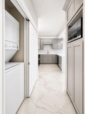 651 Bering Drive 1002, Houston, TX 77057