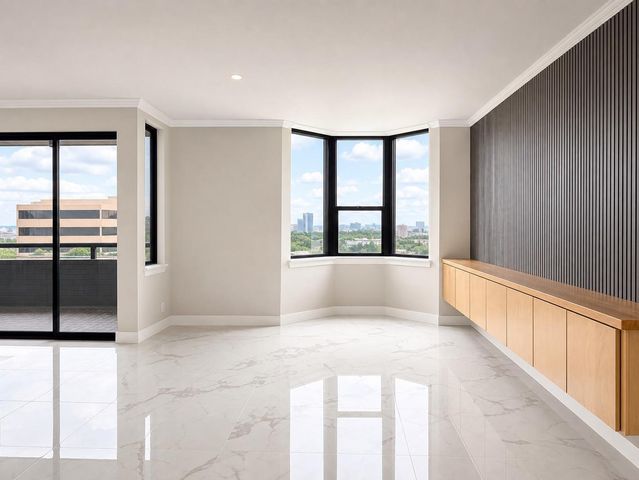 651 Bering Drive 1002, Houston, TX 77057