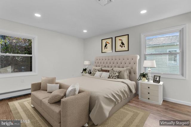 3 MADRAS CT, Toms River, NJ 08757