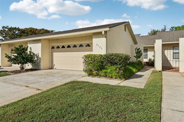 2225 CYPRESS COURT 2C, Tavares, FL 32778
