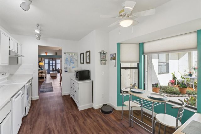 2225 CYPRESS COURT 2C, Tavares, FL 32778