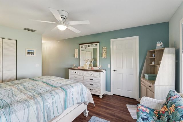 2225 CYPRESS COURT 2C, Tavares, FL 32778