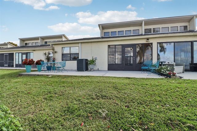 2225 CYPRESS COURT 2C, Tavares, FL 32778