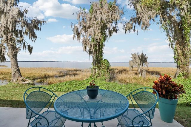 2225 CYPRESS COURT 2C, Tavares, FL 32778