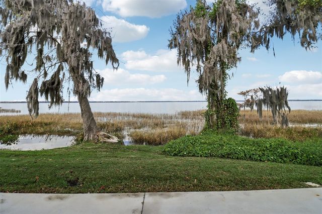 2225 CYPRESS COURT 2C, Tavares, FL 32778