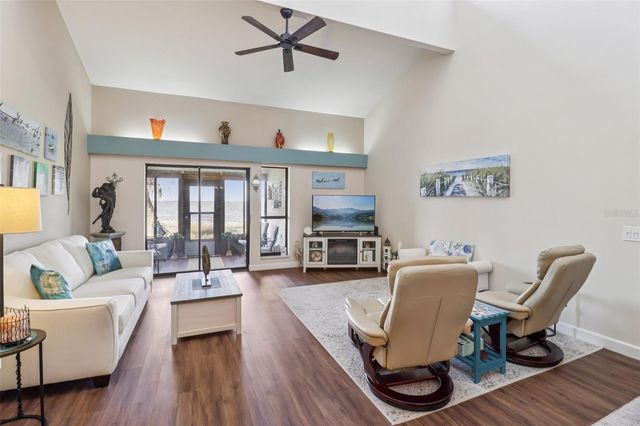 2225 CYPRESS COURT 2C, Tavares, FL 32778