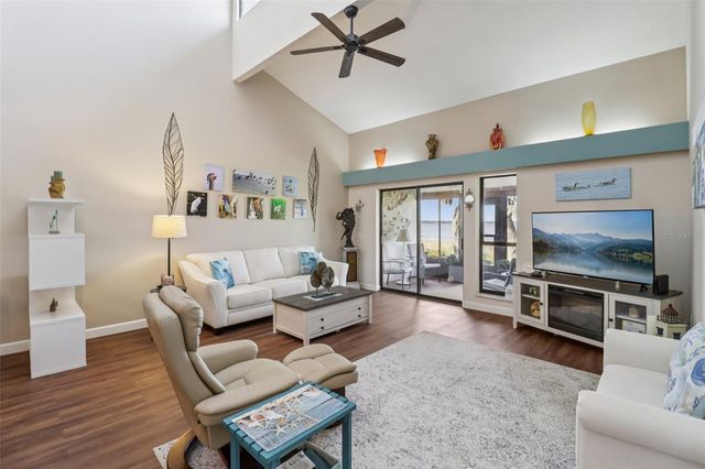 2225 CYPRESS COURT 2C, Tavares, FL 32778