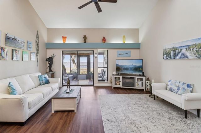 2225 CYPRESS COURT 2C, Tavares, FL 32778