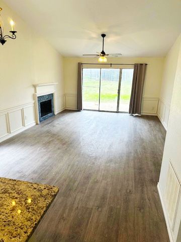 7612 Honeybee Court, Fort Worth, TX 76137