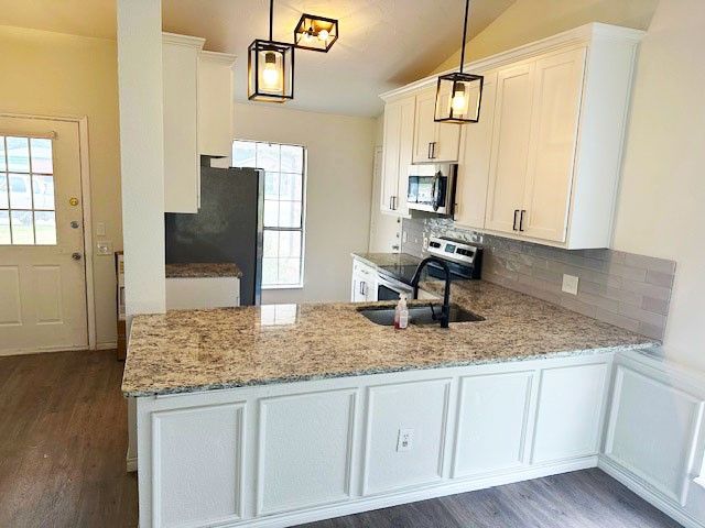 7612 Honeybee Court, Fort Worth, TX 76137