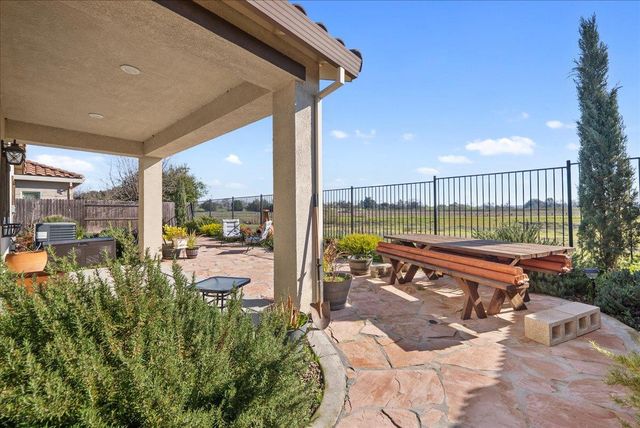 14864 Oakville Ln, Sloughhouse, CA 95683