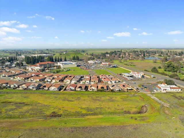 14864 Oakville Ln, Sloughhouse, CA 95683