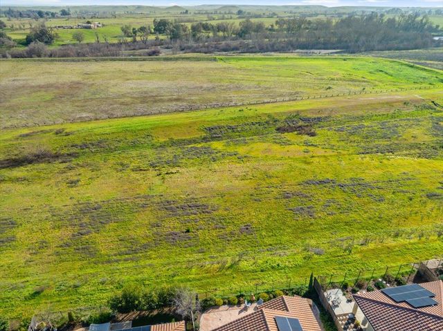 14864 Oakville Ln, Sloughhouse, CA 95683