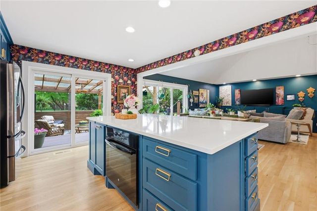 2601 W 121st Street, Leawood, KS 66209