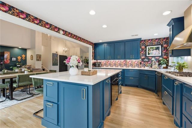 2601 W 121st Street, Leawood, KS 66209