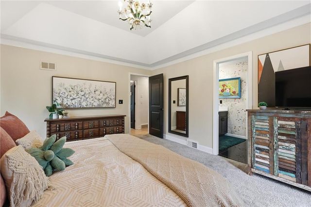 2601 W 121st Street, Leawood, KS 66209