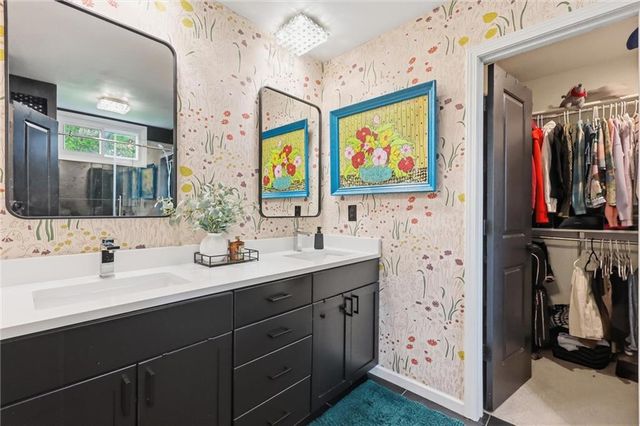 2601 W 121st Street, Leawood, KS 66209