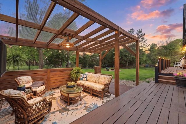2601 W 121st Street, Leawood, KS 66209