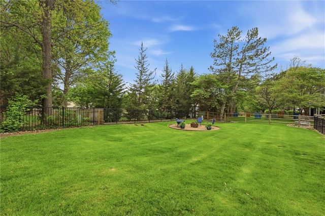 2601 W 121st Street, Leawood, KS 66209