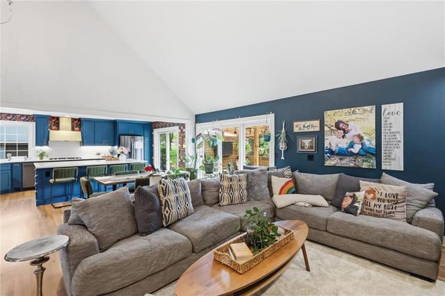 2601 W 121st Street, Leawood, KS 66209