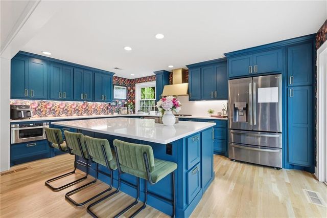 2601 W 121st Street, Leawood, KS 66209
