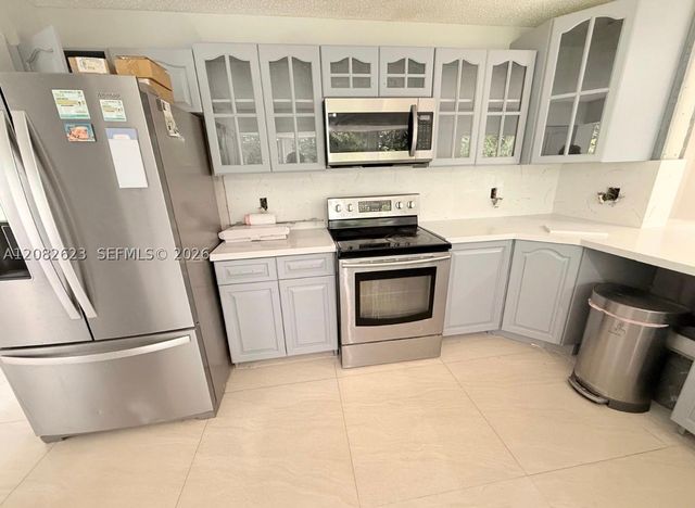10151 SW 9th Ln 10151, Pembroke Pines, FL 33025