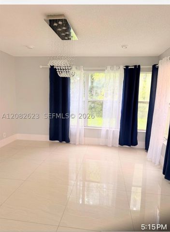 10151 SW 9th Ln 10151, Pembroke Pines, FL 33025