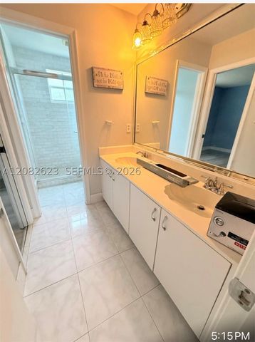 10151 SW 9th Ln 10151, Pembroke Pines, FL 33025