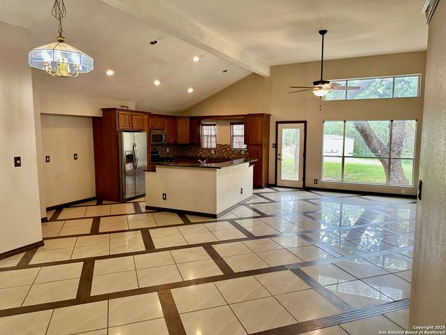 14239 Red Maple Wood, San Antonio, TX 78249