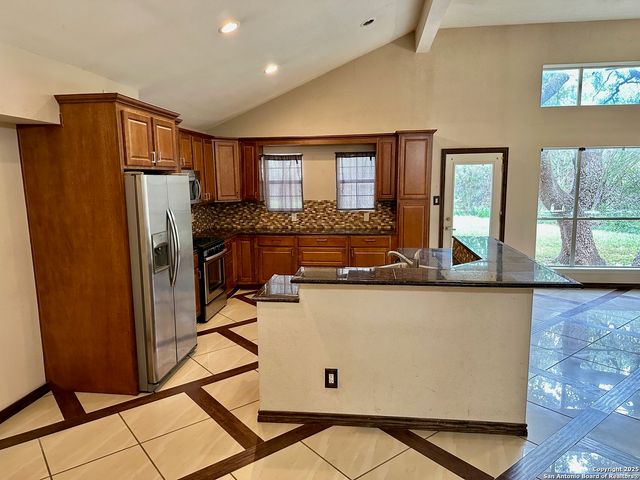 14239 Red Maple Wood, San Antonio, TX 78249