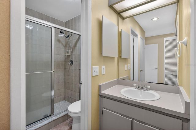 9761 FOX CHAPEL ROAD, Tampa, FL 33647