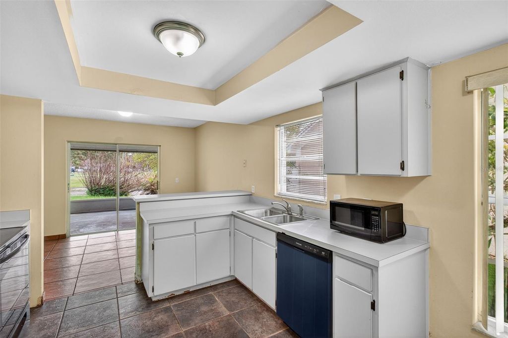 Image 14 of property listing at 9761 FOX CHAPEL ROAD, Tampa, FL 33647