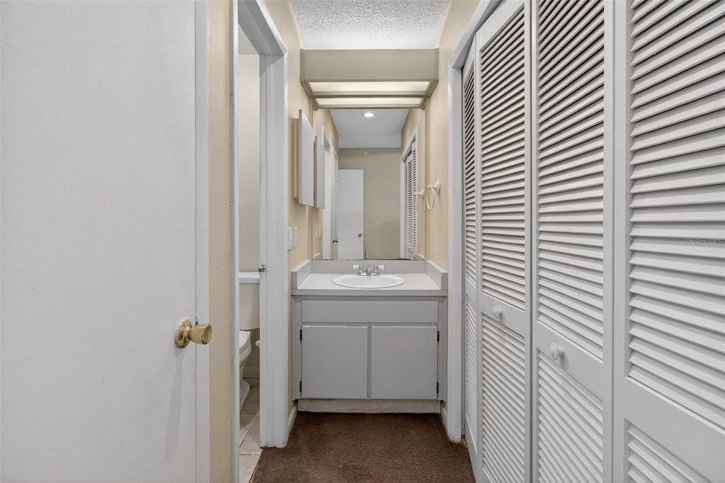 Image 20 of property listing at 9761 FOX CHAPEL ROAD, Tampa, FL 33647