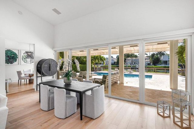 215 Island Drive, Jupiter, FL 33477