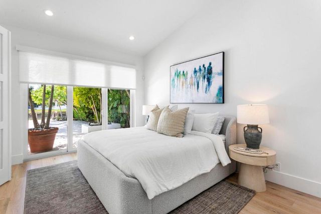 215 Island Drive, Jupiter, FL 33477