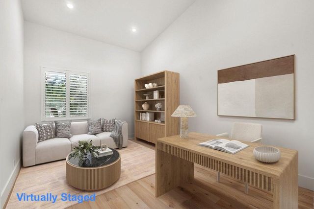 215 Island Drive, Jupiter, FL 33477