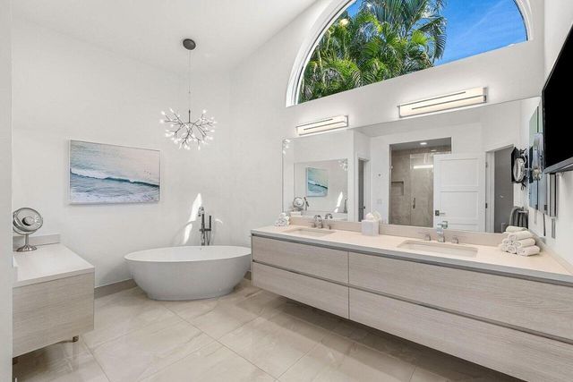 215 Island Drive, Jupiter, FL 33477