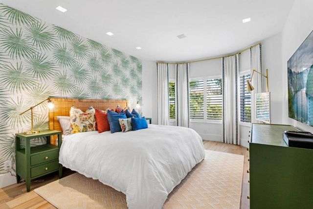 215 Island Drive, Jupiter, FL 33477