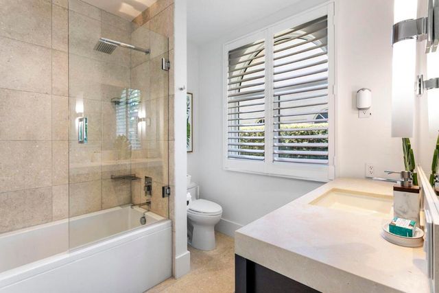 215 Island Drive, Jupiter, FL 33477