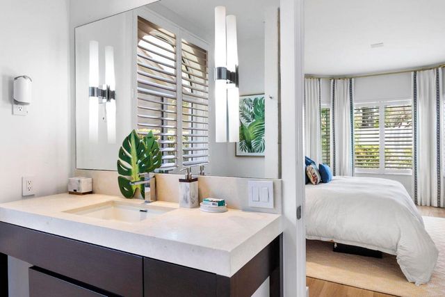 215 Island Drive, Jupiter, FL 33477