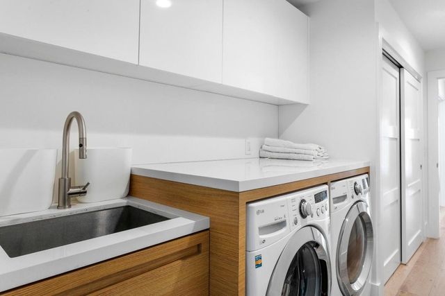 215 Island Drive, Jupiter, FL 33477