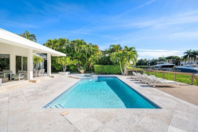 215 Island Drive, Jupiter, FL 33477