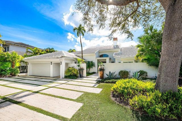 215 Island Drive, Jupiter, FL 33477