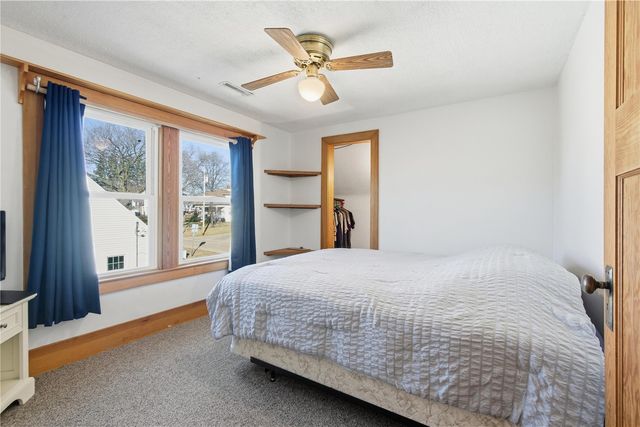 71 Central Avenue NE, Swisher, IA 52338