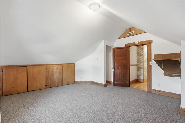 71 Central Avenue NE, Swisher, IA 52338