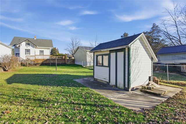 71 Central Avenue NE, Swisher, IA 52338